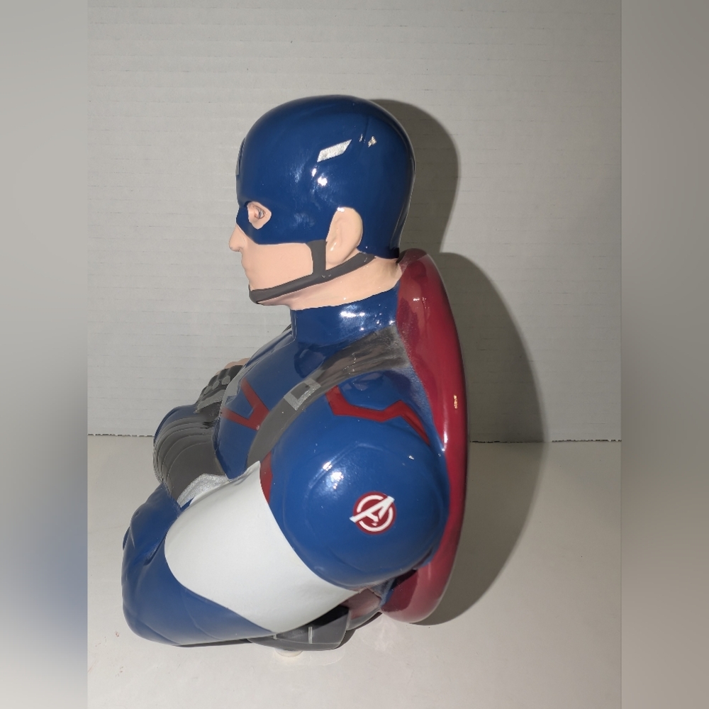 Marvel Avengers Captain America Ceramic Piggy Bank - Picture 2 of 6